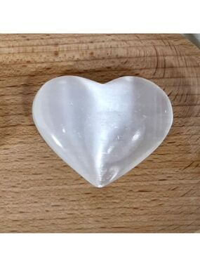 Selenite Heart Loose Gemstone Pick 1